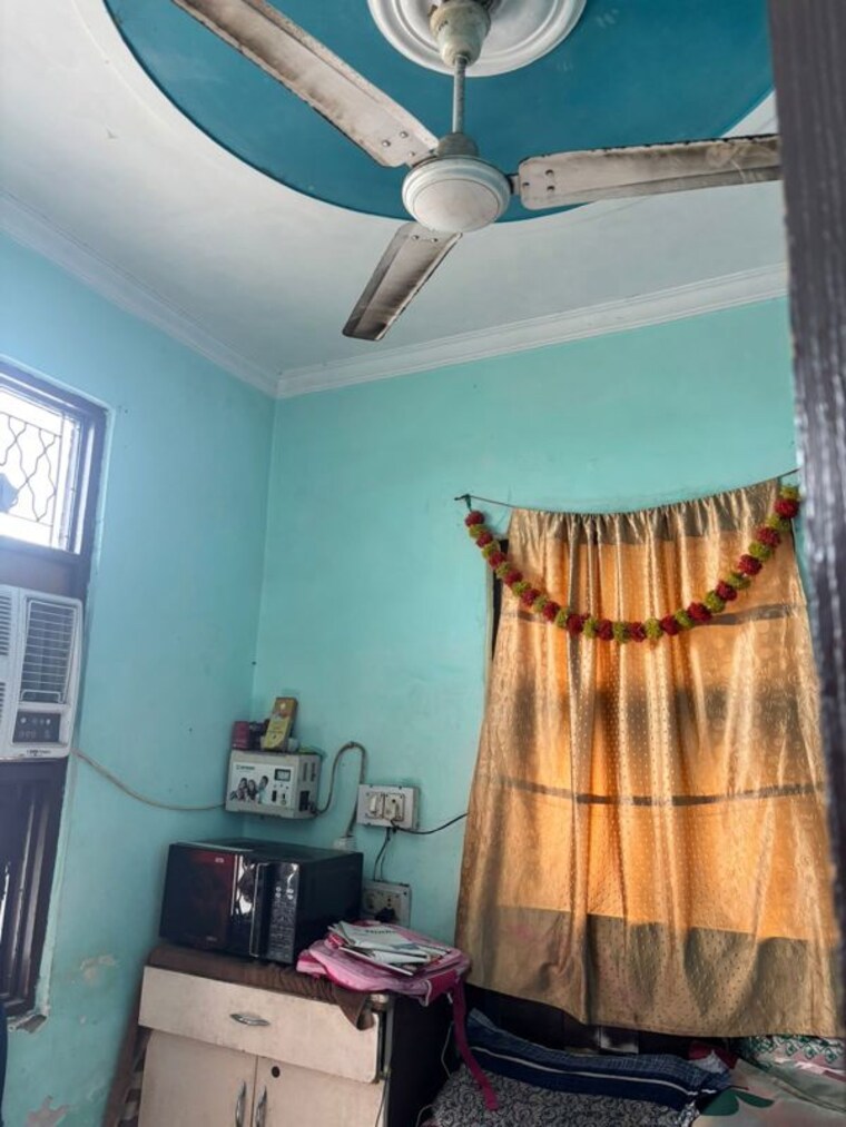 undefined, rohini sector 16 3 Bedroom 800 Sq.Ft. Builder Floor In Rohini Sector 16 Delhi 10274068