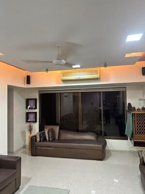 Living Room in 3 BHK Apartment at Santacruz West – for Rent
