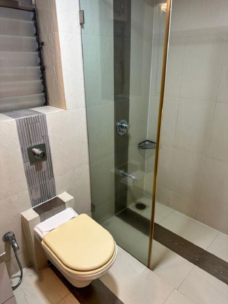Bathroom, santacruz west 3 Bedroom 1100 Sq.Ft. Apartment In Santacruz West Mumbai 10274062
