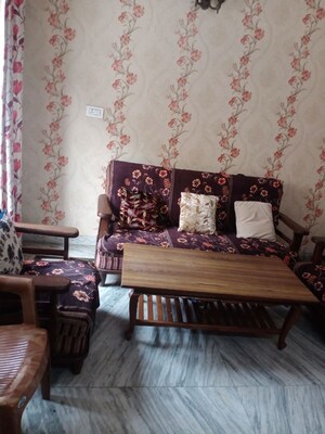 1 BHK Builder Floor For Rent in Sector 27