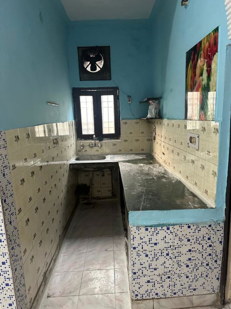 Kitchen, rohini sector 11 2 Bedroom 800 Sq.Ft. Builder Floor In Rohini Sector 11 Delhi 10274087