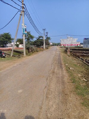  Plot – Exterior View View at Jankipuram Extension - for Sale