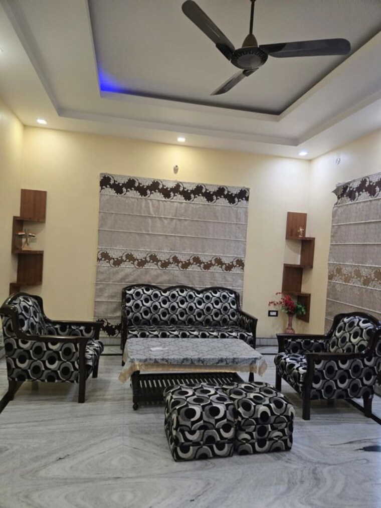 Living Room, gomti nagar 3 Bedroom 45000 Sq.Ft. Independent House In Gomti Nagar Lucknow 10274112