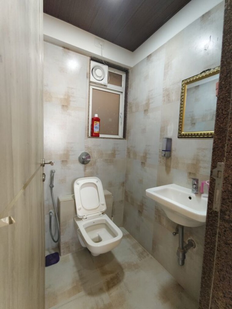 Bathroom, puranik-tokyo-bay-phase-2a 2 Bedroom 650 Sq.Ft. Apartment In Kasarvadavali Thane 10274113