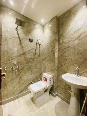 Bathroom in 2 BHK Builder Floor at Rohini Sector 29 – for Rent