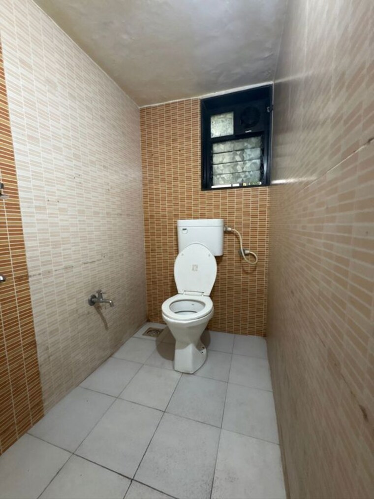 Bathroom, viman nagar 2 Bedroom 1000 Sq.Ft. Apartment In Viman Nagar Pune 10274122