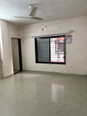 Room in 2 BHK Apartment at Viman Nagar – for Sale