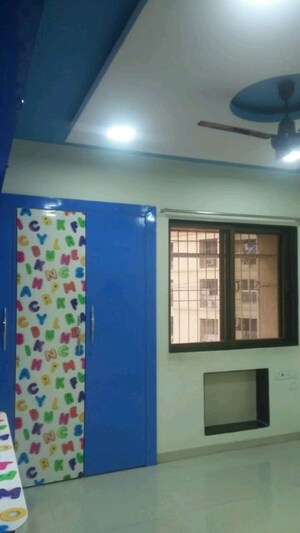 Room in 2 BHK Apartment at Cosmos Jewels, Ghodbunder Road – for Rent