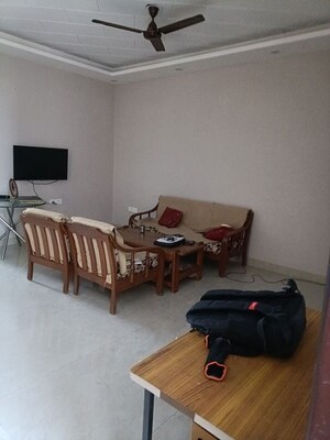 Living Room in 2 BHK Independent House at Ansal Plaza Sector-23, Sector 23 – for Rent
