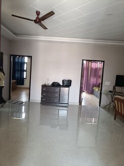 2 BHK Independent House For Rent in Ansal Plaza Sector-23