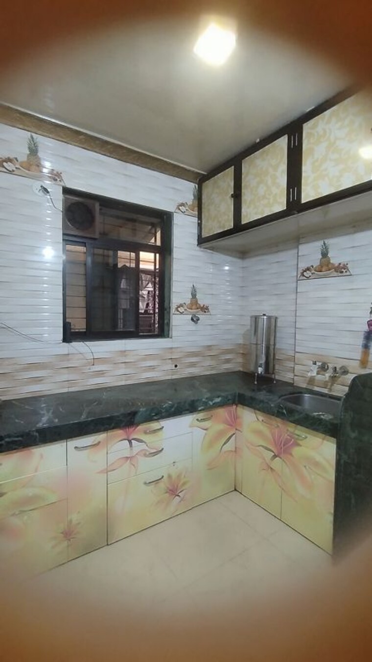 Room, dombivli west  550 Sq.Ft. Apartment In Dombivli West Thane 10274181