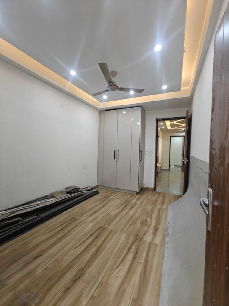 Room, sarfabad village 2 Bedroom 1000 Sq.Ft. Builder Floor In Sarfabad Village Noida 10274147