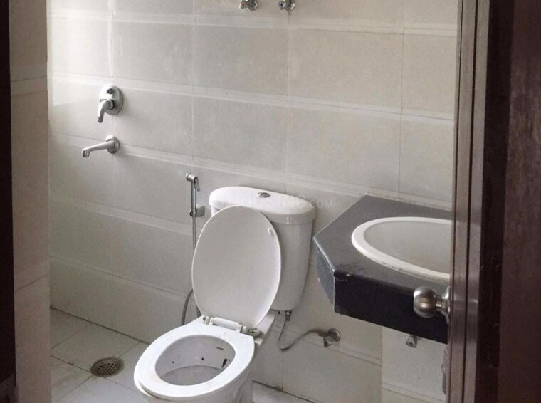 Bathroom, uninav-heights-phase-ii 2 Bedroom 1095 Sq.Ft. Apartment In Raj Nagar Extension Ghaziabad 10262396