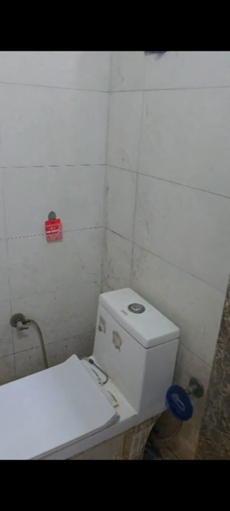 Bathroom, rohini sector 16 2 Bedroom 800 Sq.Ft. Builder Floor In Rohini Sector 16 Delhi 10274185