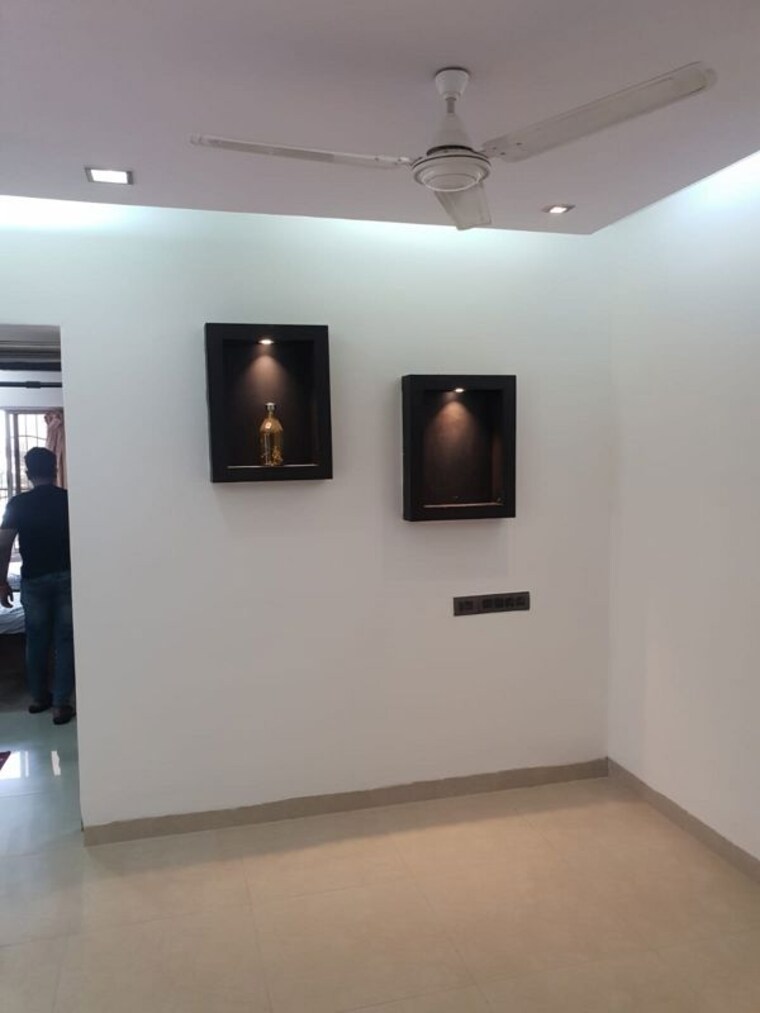 Room, khar west 2 Bedroom 700 Sq.Ft. Apartment In Khar West Mumbai 10274192