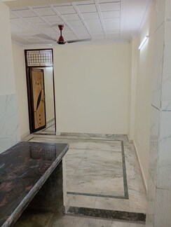 1 BHK Builder Floor For Rent in Govindpuri