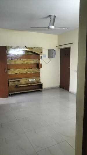 Living Room in 2.5 BHK Apartment at SRS Royal Hills, Sector 87 – for Rent