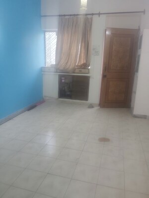 Room in 1.5 BHK Builder Floor at Kalkaji – for Rent