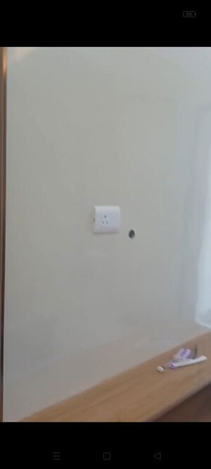 Furnished Amenities in 3 BHK Builder Floor at Shalimar Bagh – for Rent