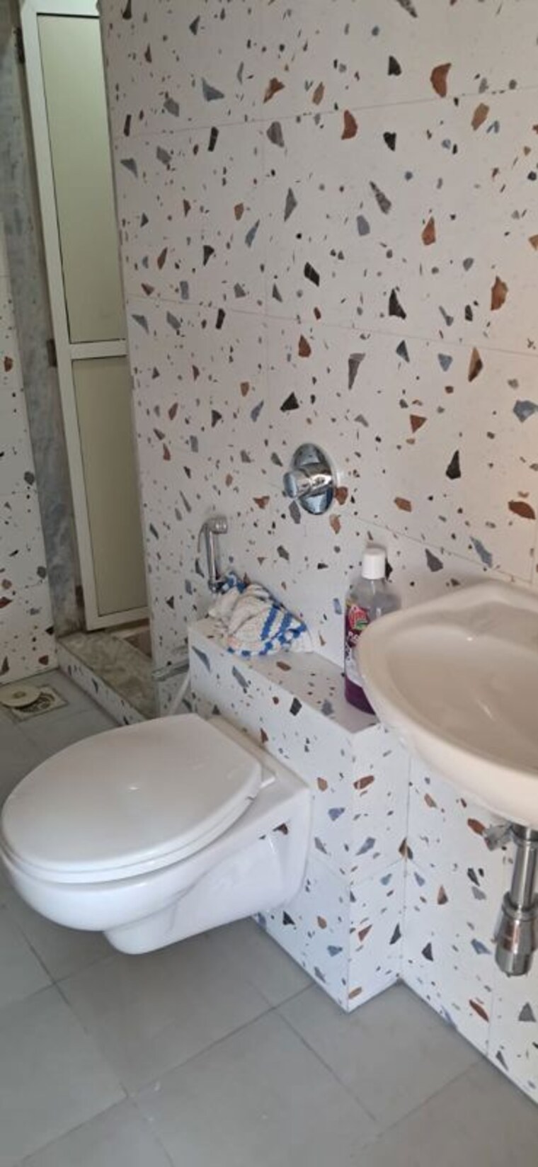 Bathroom, raunak-residency-thane 1 Bedroom 552 Sq.Ft. Apartment In Pokhran Road No One Thane 10274238