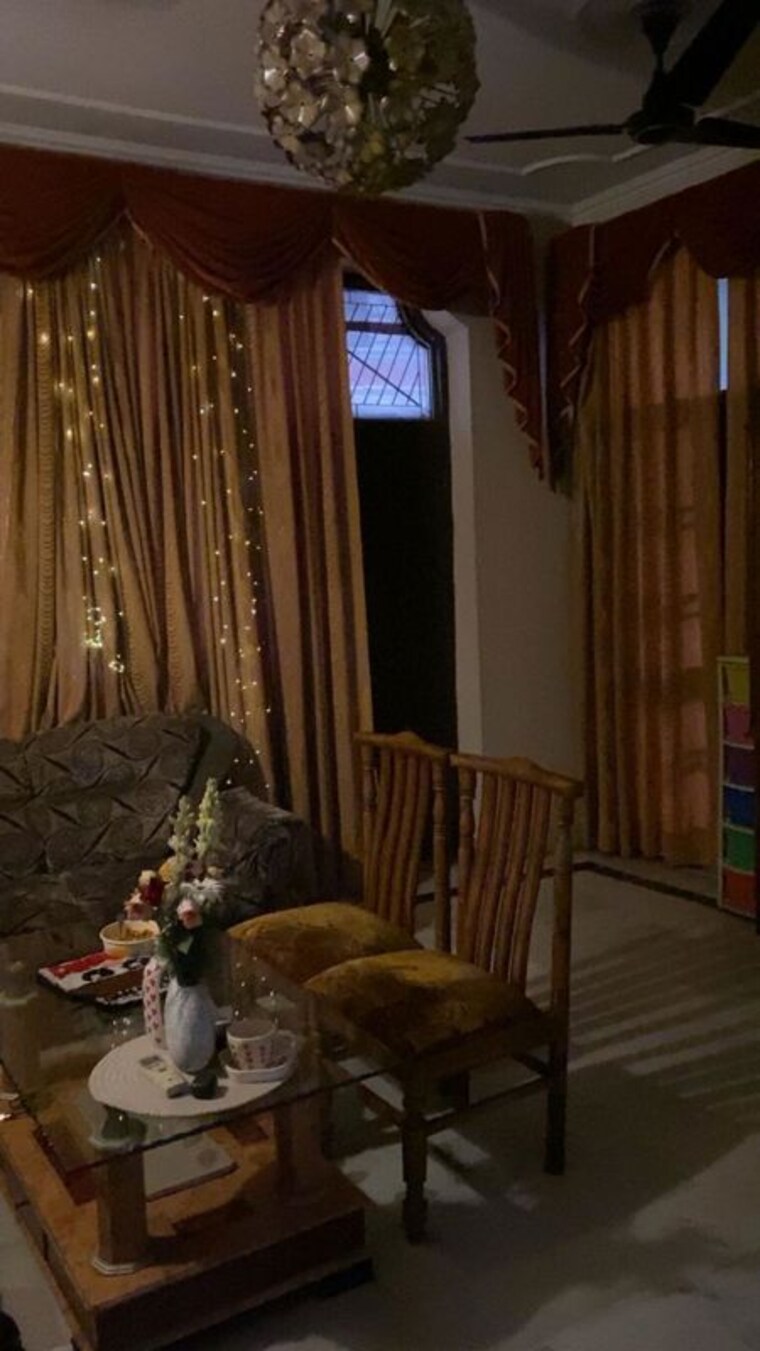 Living Room, kalkaji 2.5 Bedroom 1200 Sq.Ft. Builder Floor In Kalkaji Delhi 10274246