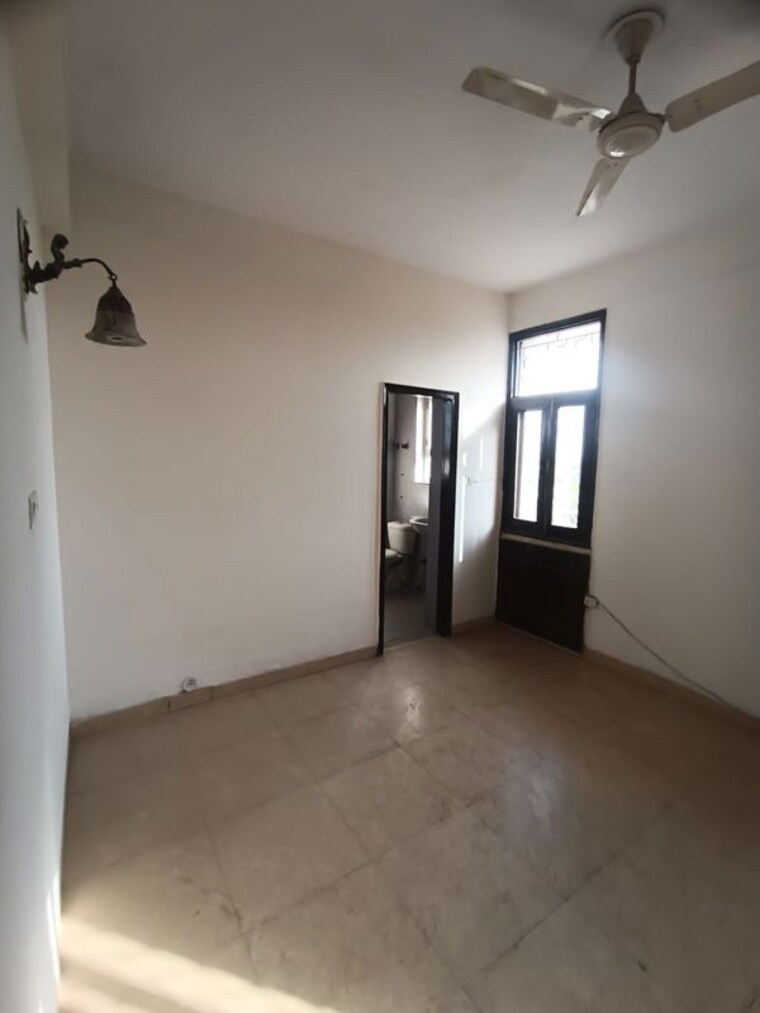 Room, sector 4 dwarka 3 Bedroom 1700 Sq.Ft. Apartment In Sector 4 Dwarka Delhi 10274247