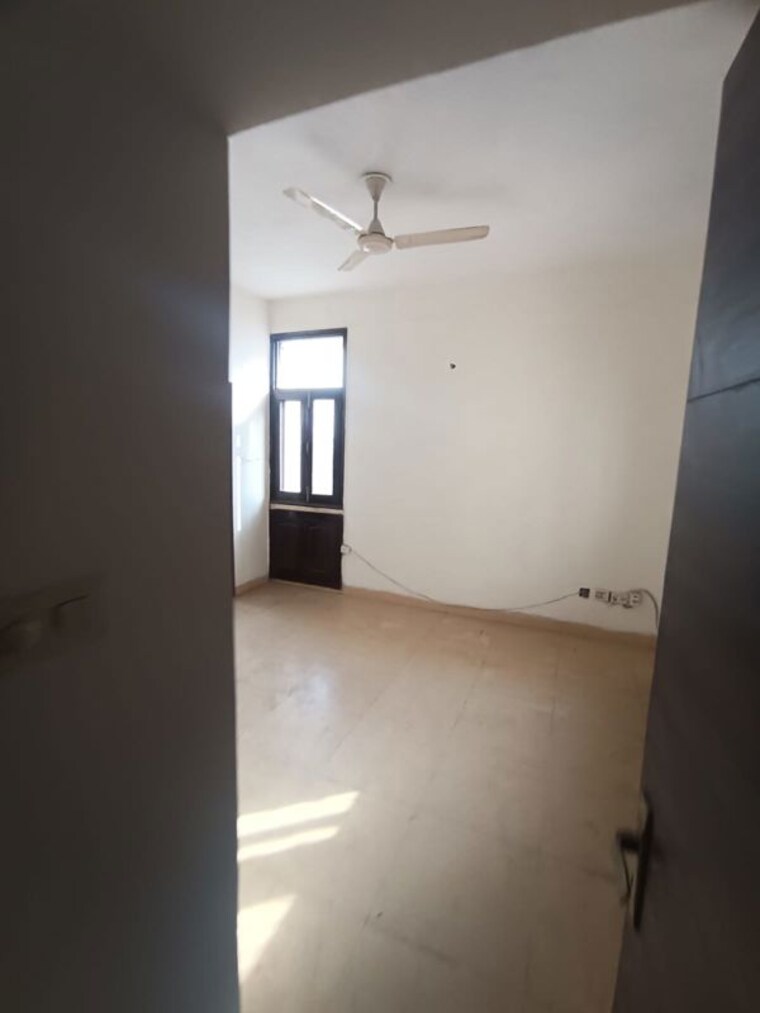 Room, sector 4 dwarka 3 Bedroom 1700 Sq.Ft. Apartment In Sector 4 Dwarka Delhi 10274247
