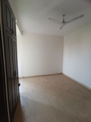 Room in 3 BHK Apartment at Sector 4 Dwarka – for Sale
