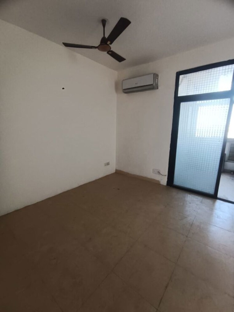 Room, sector 4 dwarka 3 Bedroom 1700 Sq.Ft. Apartment In Sector 4 Dwarka Delhi 10274247
