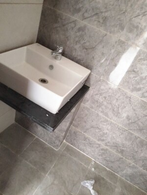 Bathroom in 4 BHK Apartment at Kumar Palmsprings, Undri – for Rent