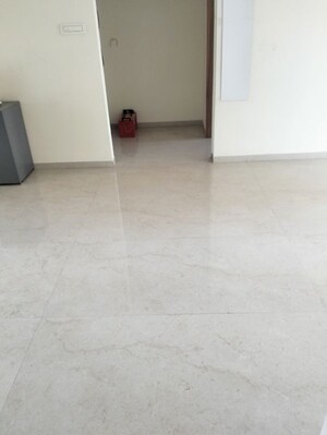 Room in 4 BHK Apartment at Kumar Palmsprings, Undri – for Rent