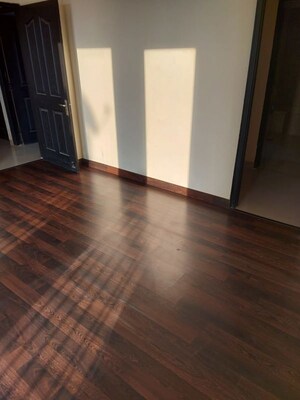 Room in 4 BHK Apartment at Sector 84 – for Rent