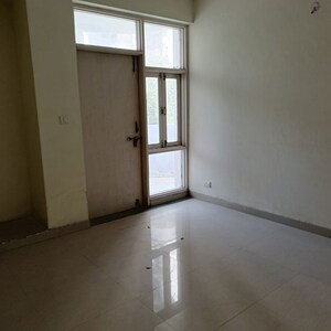 Room in 2 BHK Apartment at Omaxe Heights, Sector 86 – for Sale