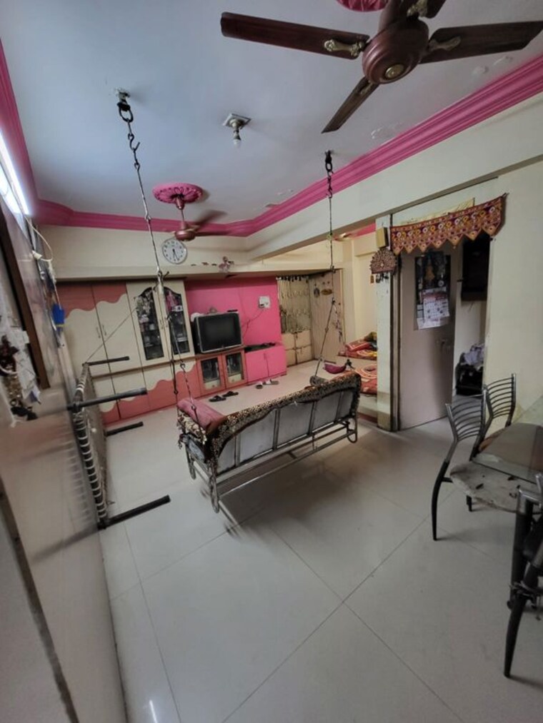 Gym, satellite 2 Bedroom 110 Sq.Yd. Apartment In Satellite Ahmedabad 10274241