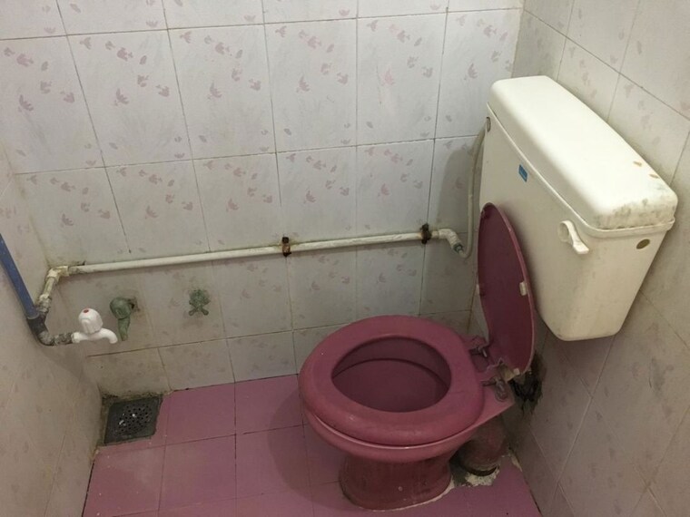 Bathroom, sun-south-street 3 Bedroom 1750 Sq.Ft. Apartment In Bopal Ahmedabad 10274249