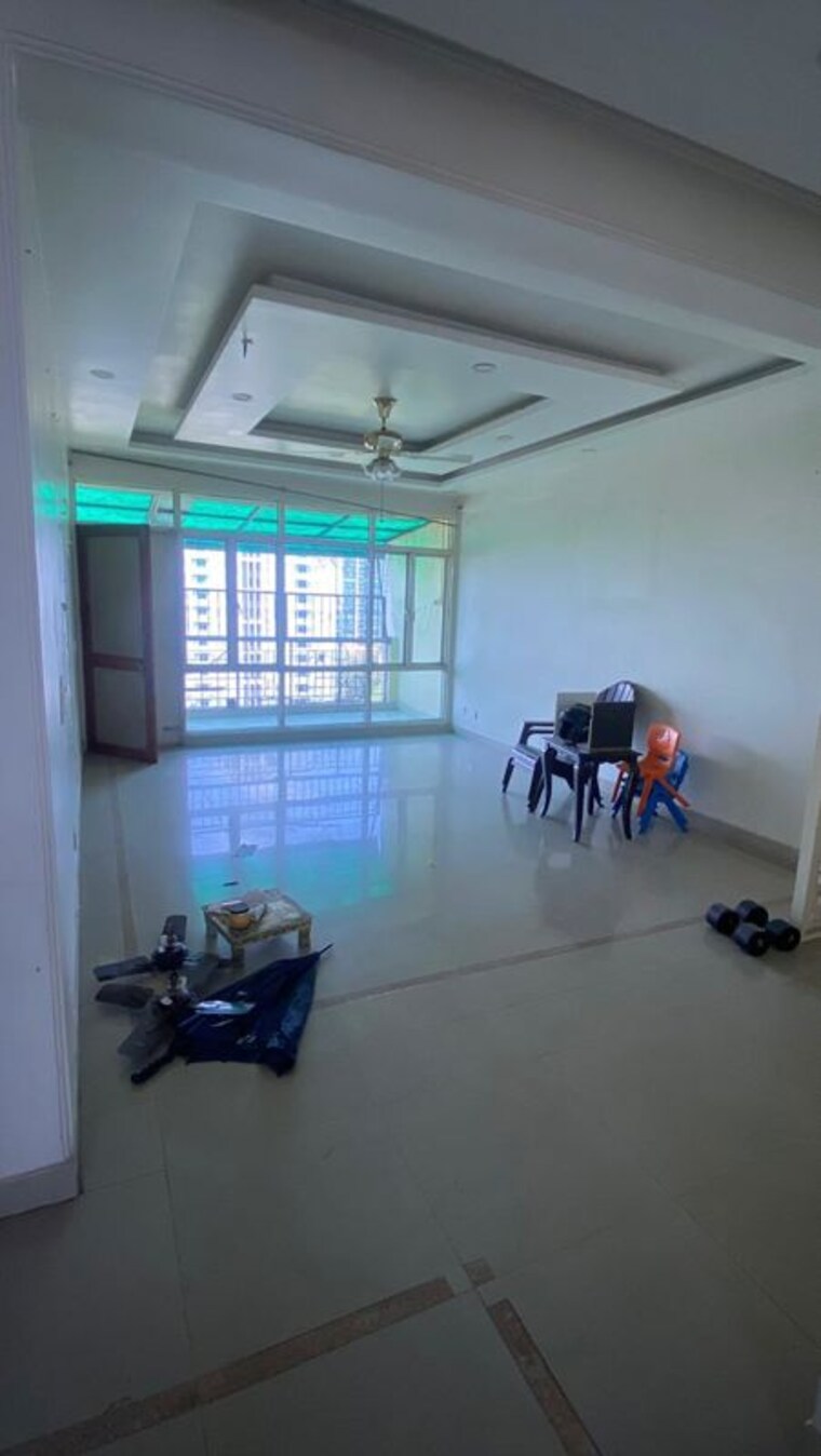 Living Room, panchsheel green 3 Bedroom 3000 Sq.Ft. Penthouse In Panchsheel Green Greater Noida 10270989