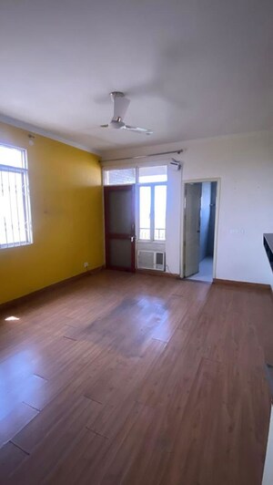 Room in 3 BHK Penthouse at Panchsheel Green – for Rent