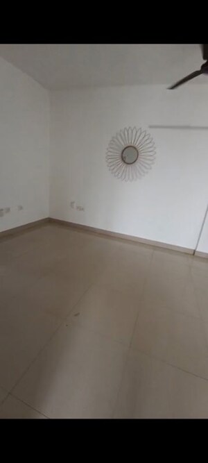 Room in 3 BHK Apartment at Imperia Esfera, Sector 37c – for Sale