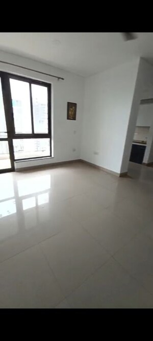 Room in 3 BHK Apartment at Imperia Esfera, Sector 37c – for Sale