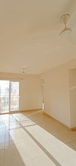 2 BHK Apartment For Rent in Signature Global The Millennia