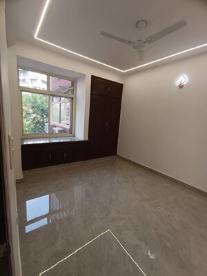 Room in 3 BHK Apartment at Sector 4 Dwarka – for Sale
