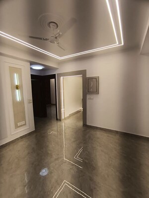 Room in 3 BHK Apartment at Sector 4 Dwarka – for Sale