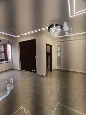 Room in 3 BHK Apartment at Sector 4 Dwarka – for Sale