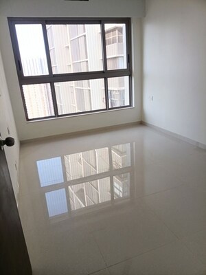 Room in 2 BHK Apartment at Kalpataru Paramount E, Kapur Bawdi – for Sale