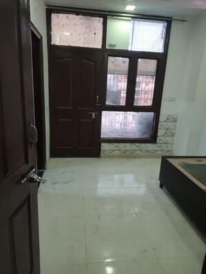 Room in 2 BHK Builder Floor at Sapphire Tower, Sector 104 – for Sale