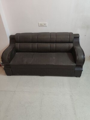 Furnished Amenities in 2 BHK Builder Floor at Sapphire Tower, Sector 104 – for Sale