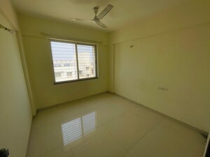Room in 2 BHK Apartment at Prithvi Sai Velocity Phase 1, Bavdhan – for Rent