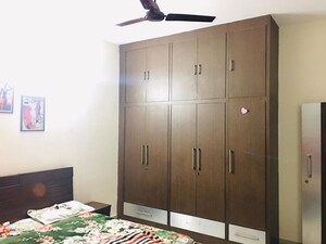 Bedroom in 3 BHK Builder Floor at Sector 40 – for Rent