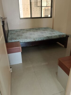 Room in 2 BHK Apartment at Prabhadevi – for Rent