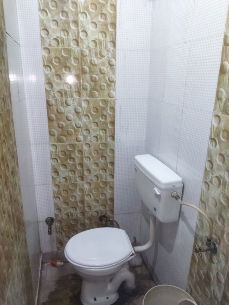 Bathroom, banjarawala 2 Bedroom 1800 Sq.Ft. Independent House In Banjarawala Dehradun 10274327